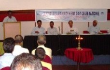 Shri KM George felicitating on MM day